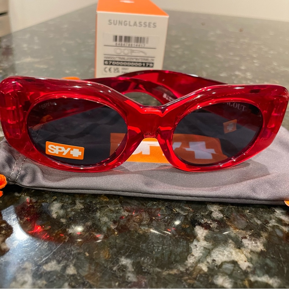 Spy Hangout Sunglasses